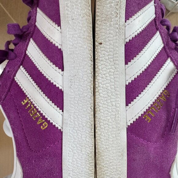 🔥 Adidas Gazelle Shock Purple Suede Women’s 6.5 Iconic Retro Streetwear Sneaker - Picture 10 of 13